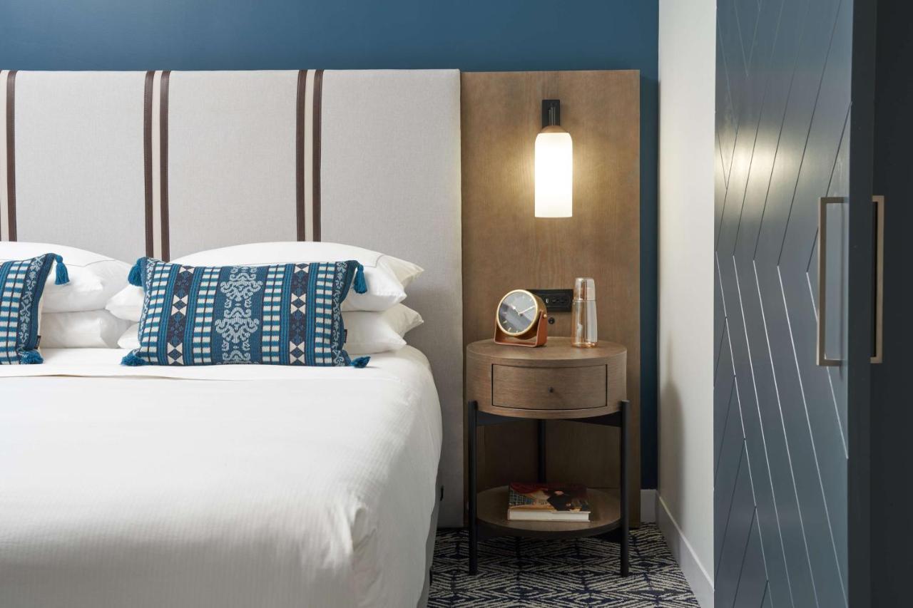 The Chifley Houston, Tapestry Collection By Hilton Hotel